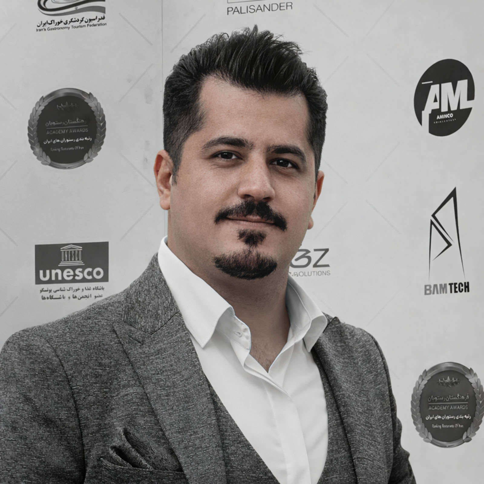 پرترهٔ فرهاد لاله‌دشتی